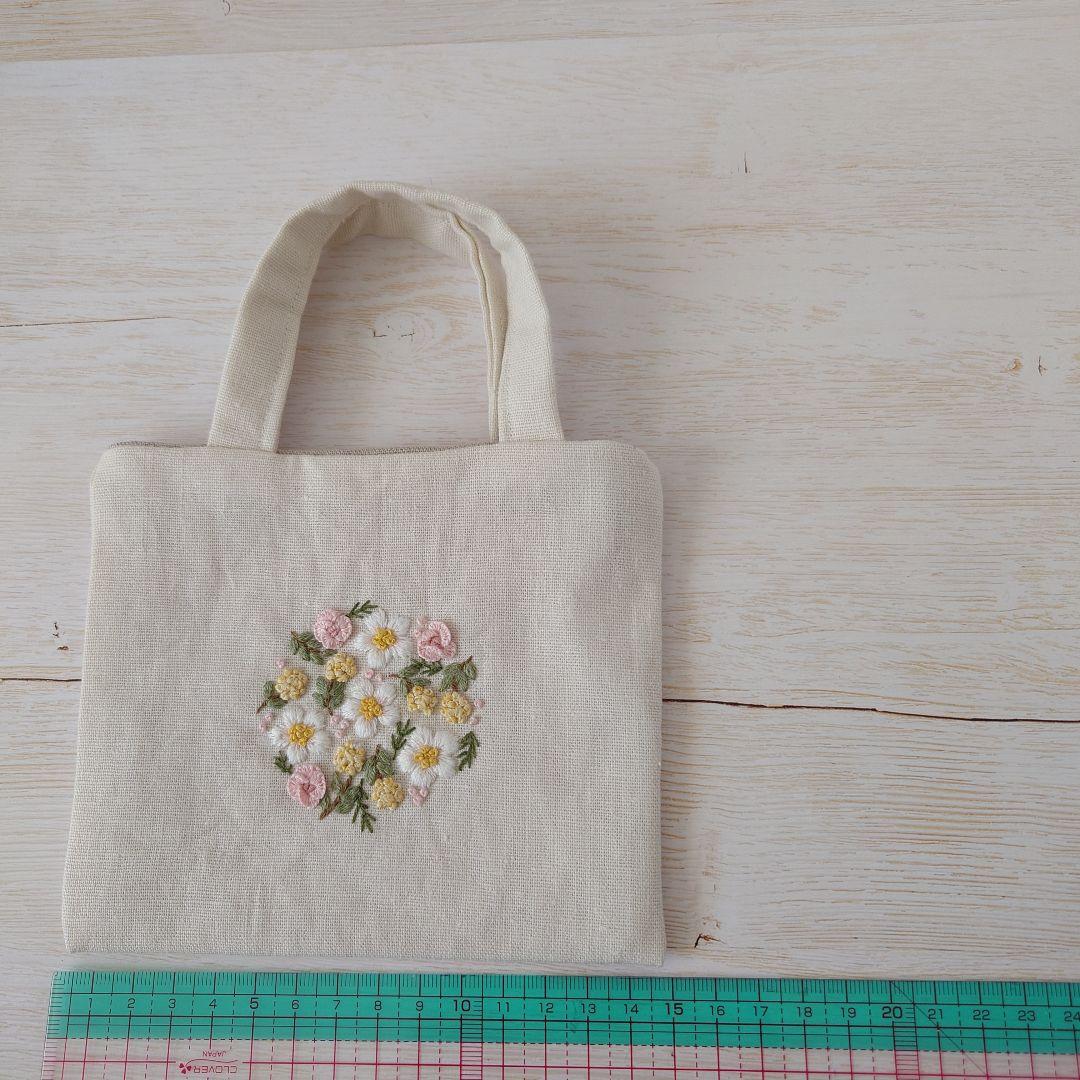 手刺繍入ちっちゃなぺたんこトートバック【花爛漫】