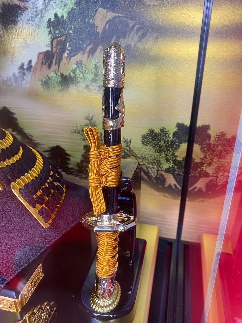 徳川家康公之兜　東京久月　五月人形　家紋付き兜飾り　オルゴール付きガラスケース入