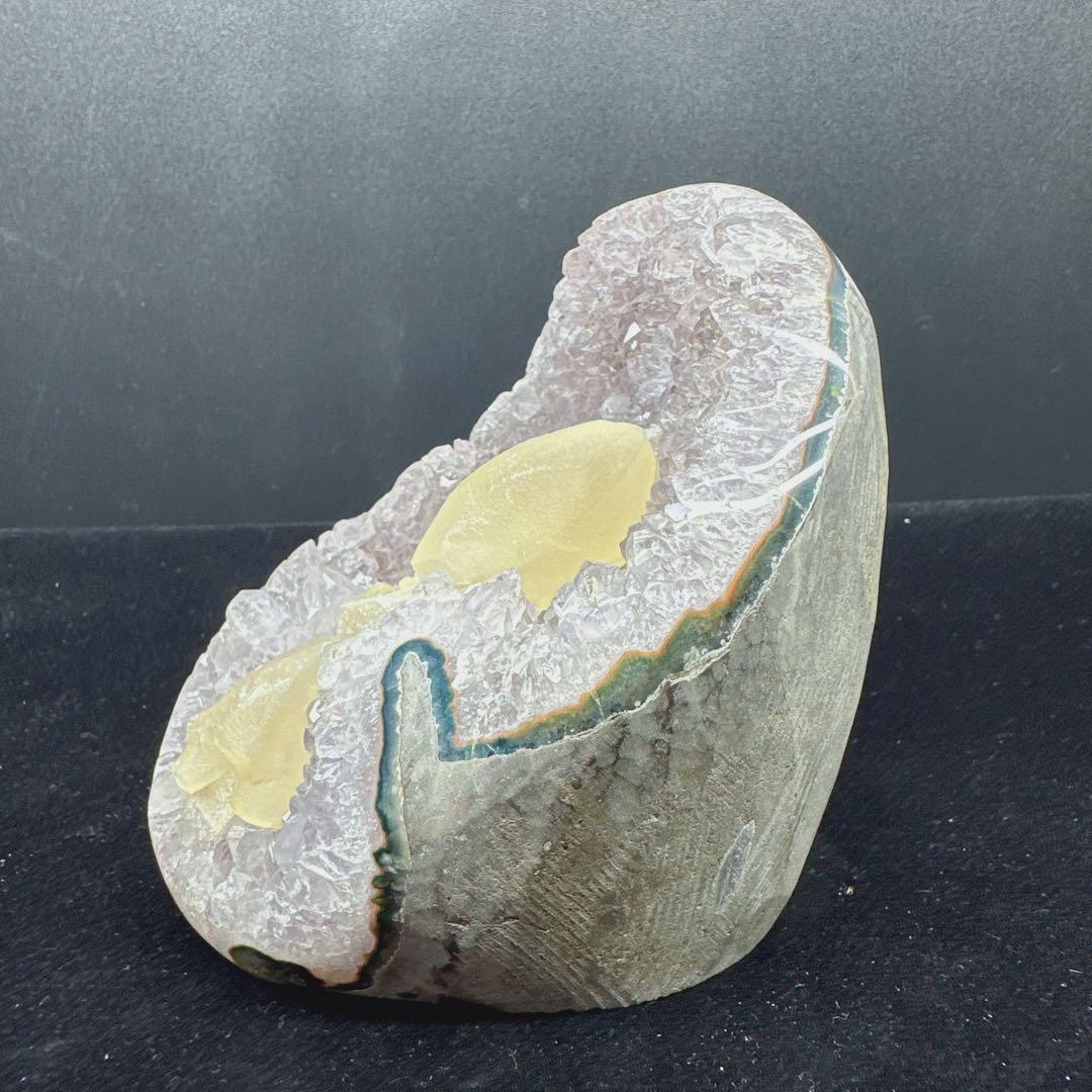 天然石 カルサイト共生アメジストの原石 置物 D.330