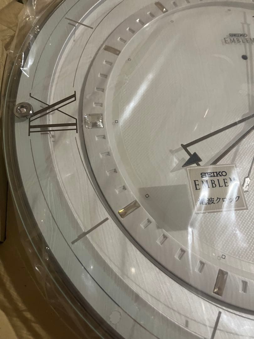 SEIKO EMBLEM 掛時計　スワロフスキー製クリスタライズつき