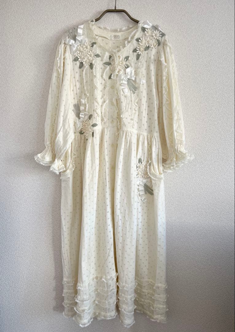 最高級】さえら ヒスクローネ 姫系レース ネグリジェ - メルカリ