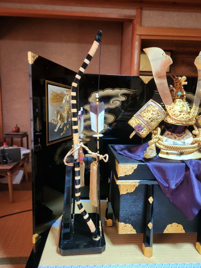 五月人形　兜　飾り台　弓矢刀　屏風　弓太刀飾り　こどもの日　武者　刀　日本