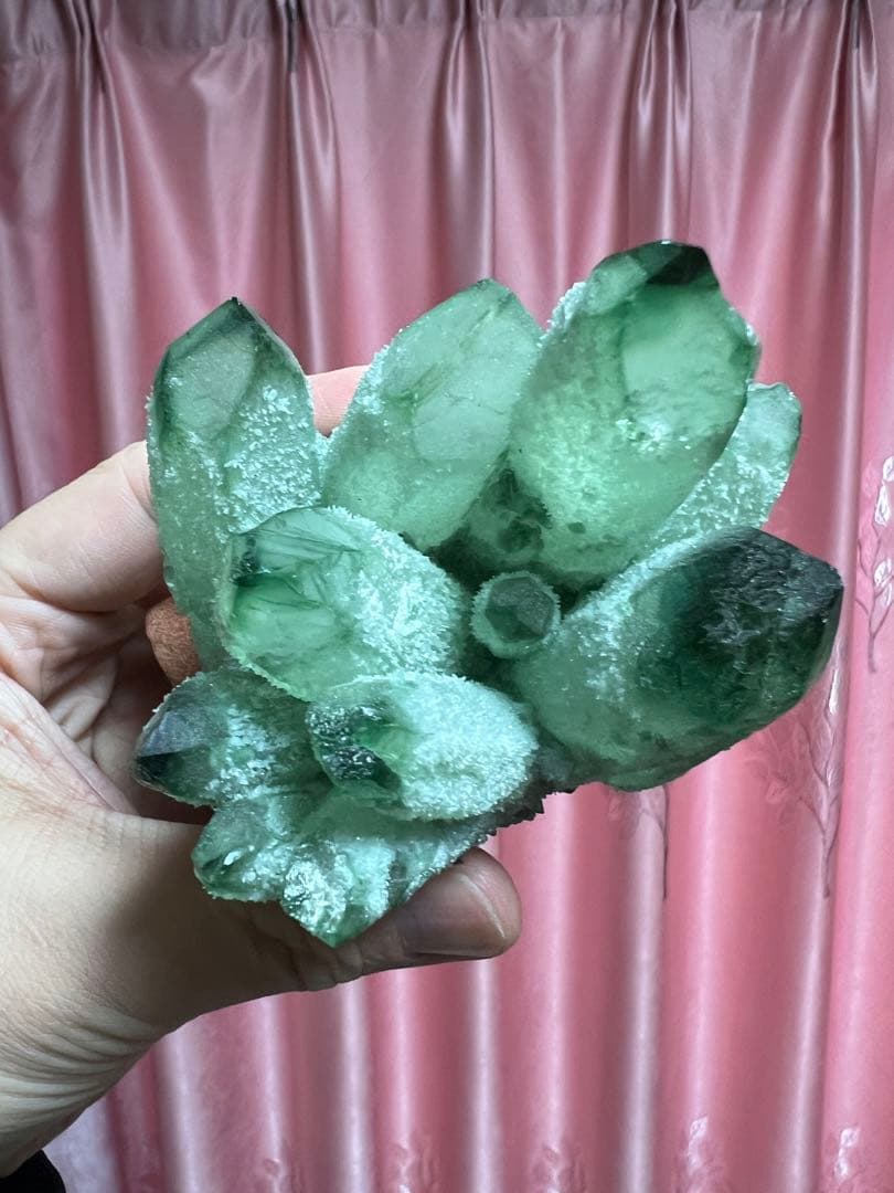 新品　高品質庭園水晶　ガーデンクォーツ　ファントムクォーツ　木製台座付き送料無料