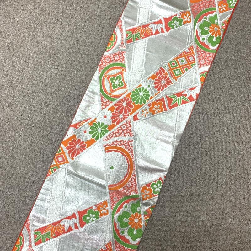 505ag51□七五三 七歳 女児 着物&袋帯 金彩 丸に蝶 白□美品