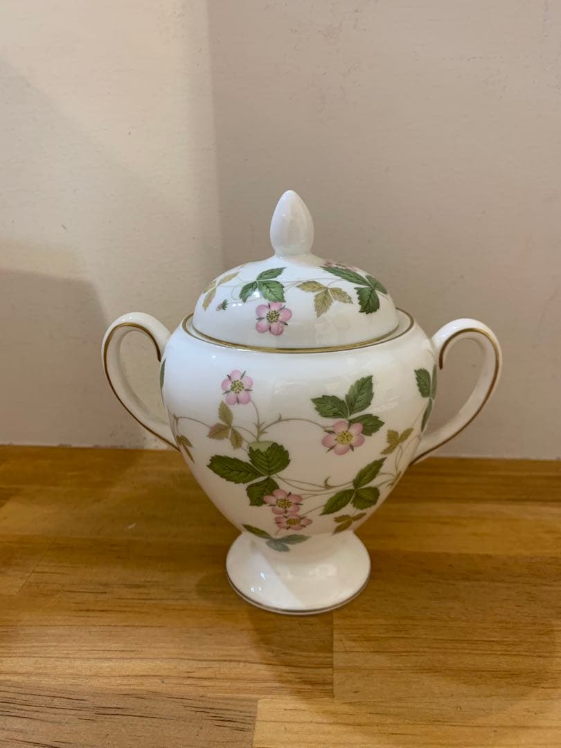 G1105-13★美品  ワイルドストロベリー　食器9点