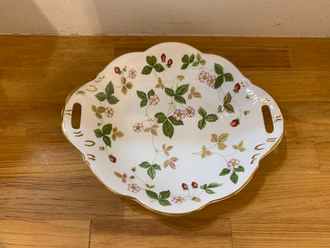 G1105-13★美品  ワイルドストロベリー　食器9点