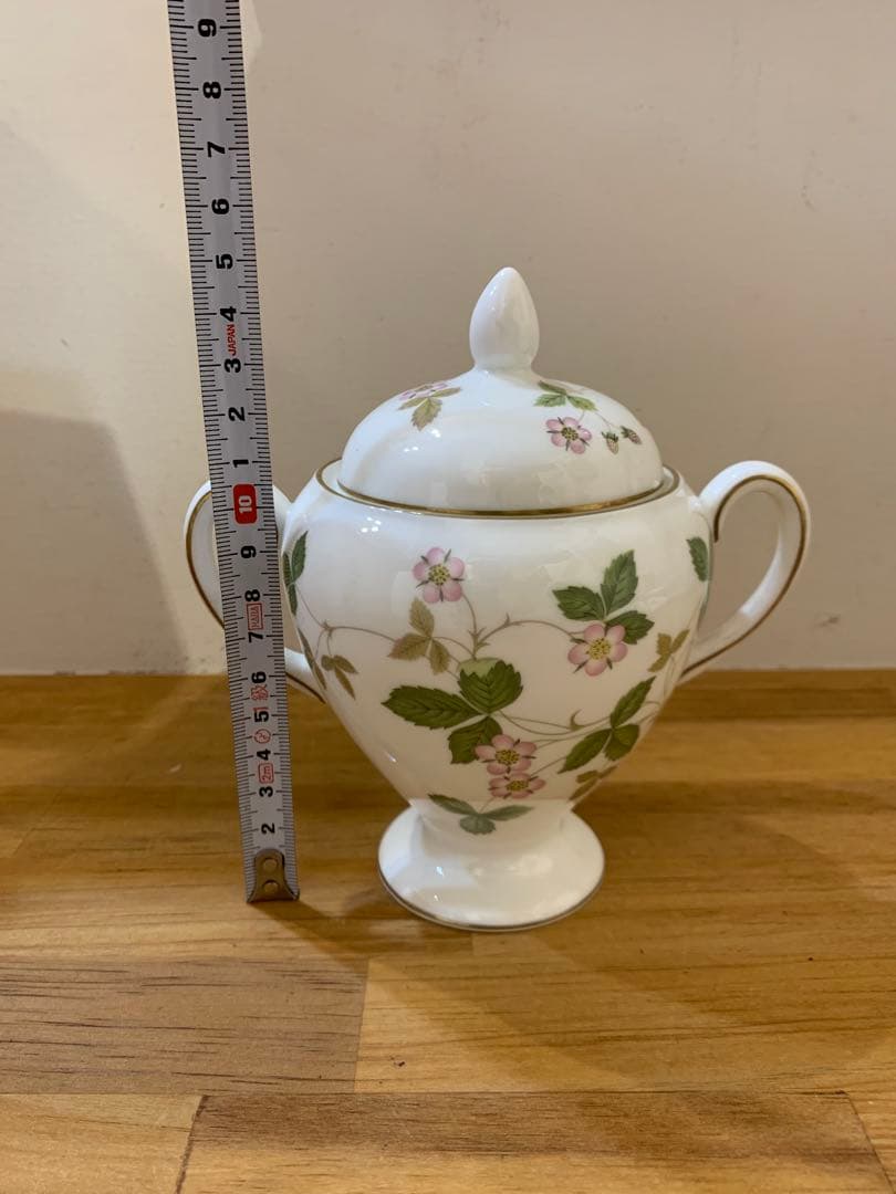 G1105-13★美品  ワイルドストロベリー　食器9点