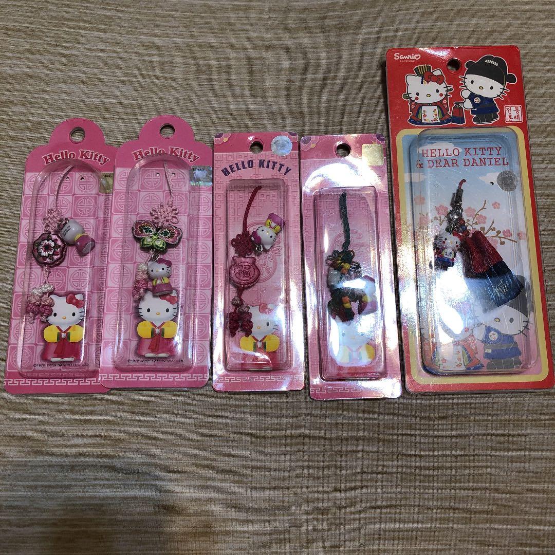 ハローキティちゃん ご当地キティストラップ 韓国根付け - メルカリ