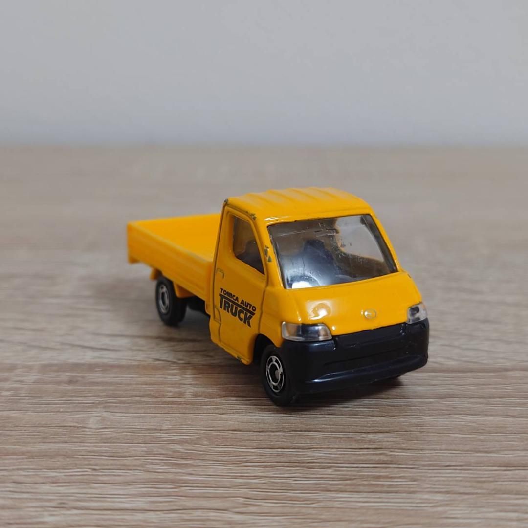 トミカ】トヨタ タウンエース トミカオートトラック - メルカリ
