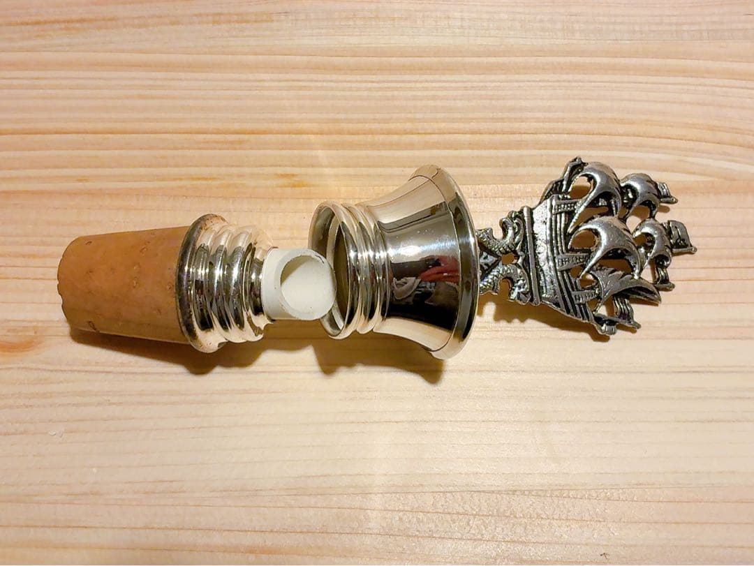 オランダHooijkaas社製、純銀厚メッキ『ボトルキャプ・帆船』ヴィンテージ