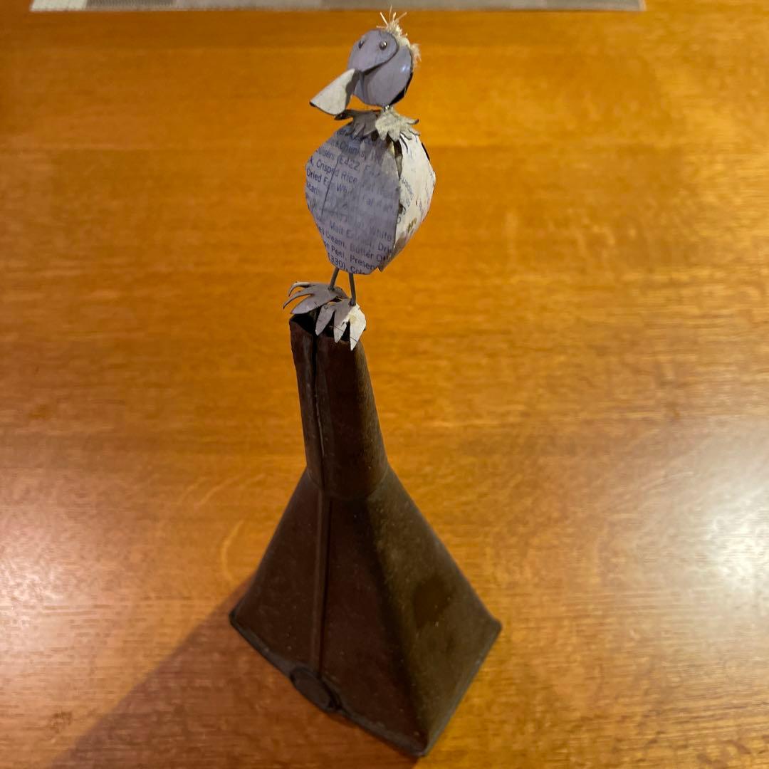 不思議な小動物のオブジェ