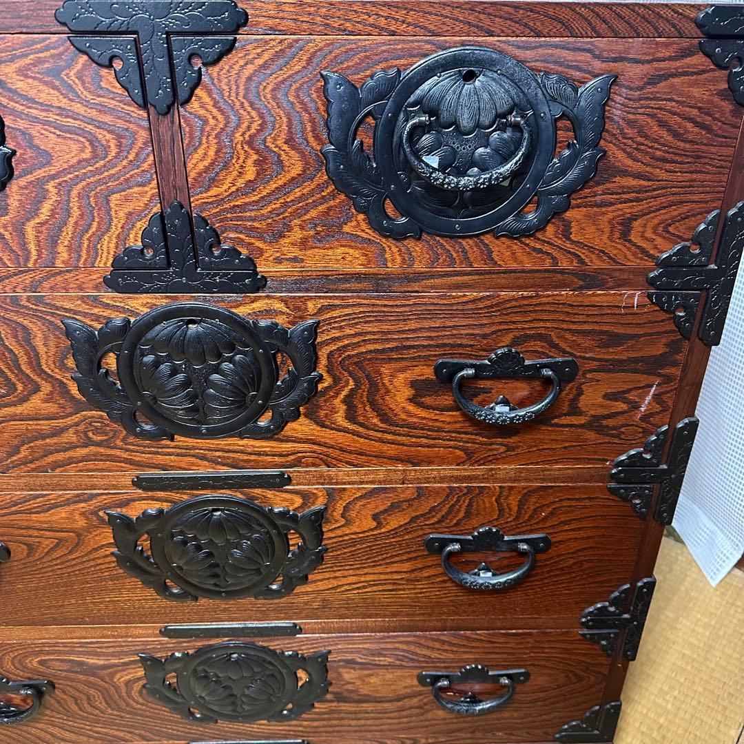 岩谷堂箪笥 菊幸 漆塗り 伝統工芸 4段5杯チェスト 鍵付き - メルカリ