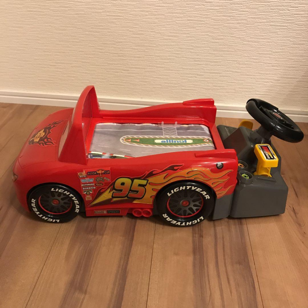 レースで追い越せ!カーズトミカ ドライビングマックイーン - メルカリ