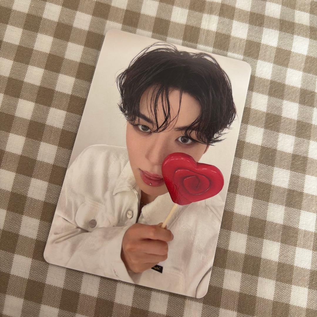 TREASURE ジェヒョク 会場特典 10,000円トレカ - メルカリ