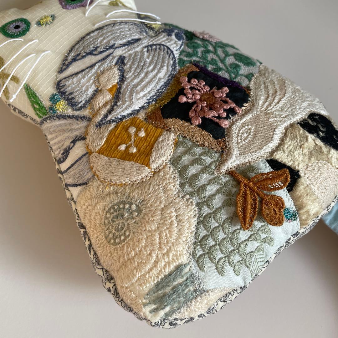 ミナペルホネン ハンドメイド オッドアイ ⭐猫 (*ΦωΦ)白猫さんb5