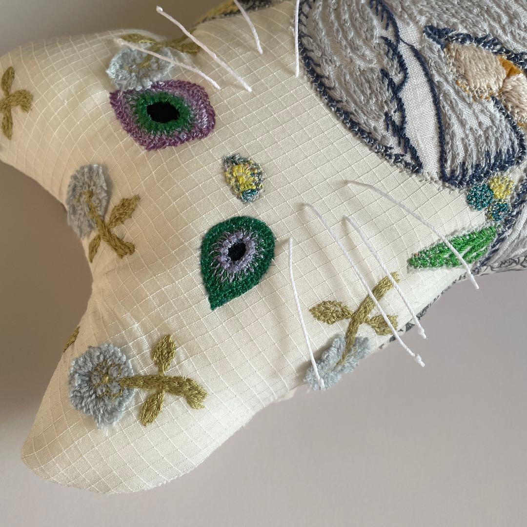 ミナペルホネン ハンドメイド オッドアイ ⭐猫 (*ΦωΦ)白猫さんb5