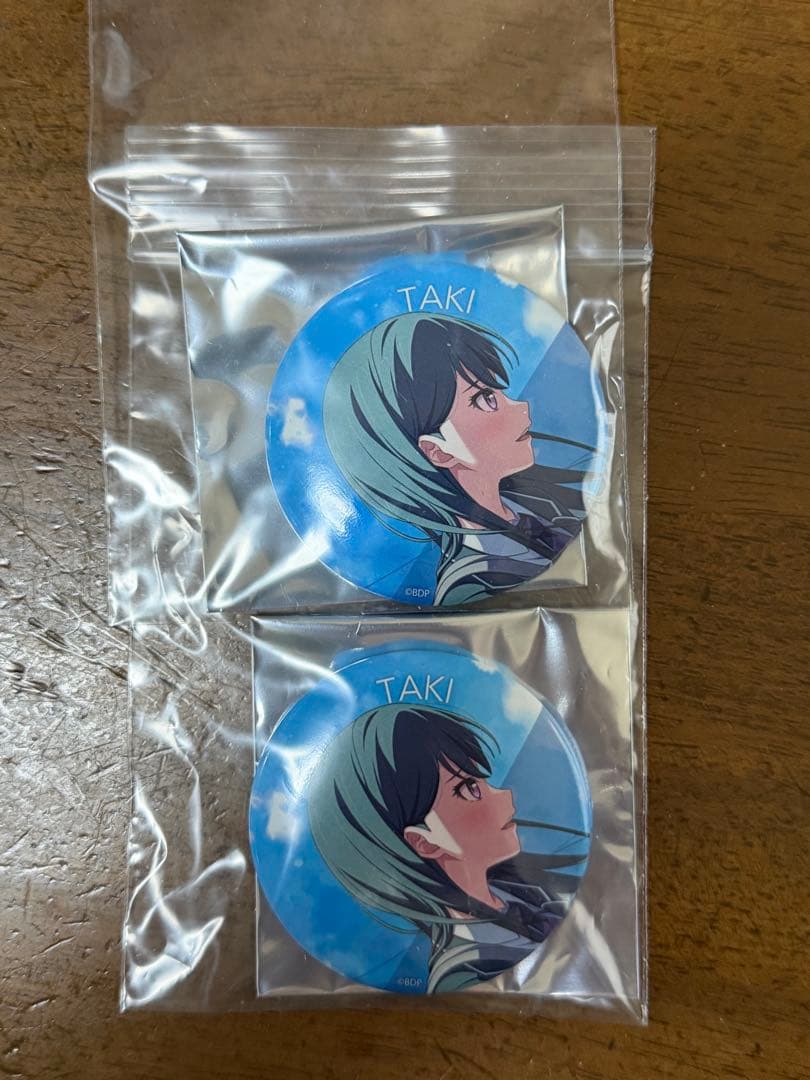 CRYCHIC 缶バッジ 椎名立希 2個セット - メルカリ