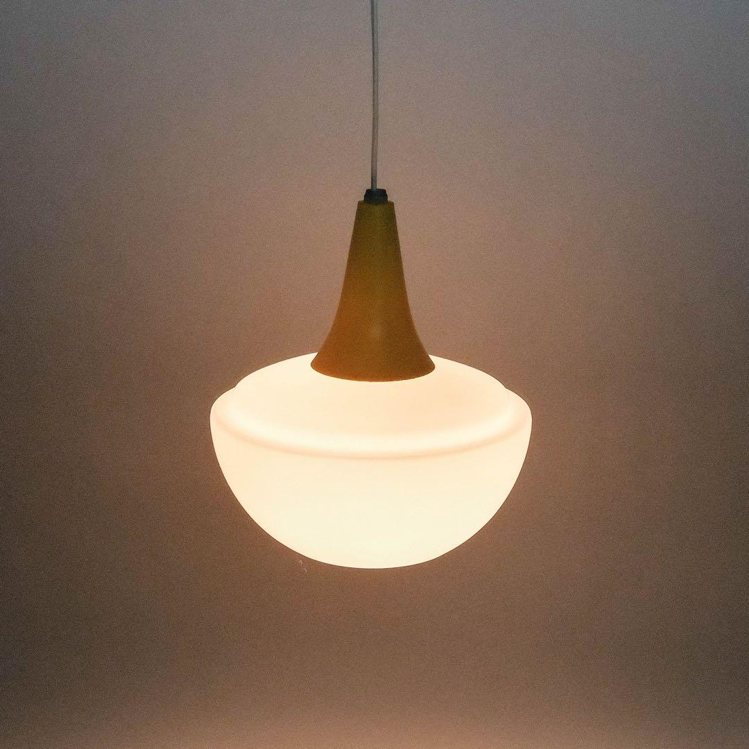 ペンダントライト　ポストモダン　ミッドセンチュリー　スペースエイジ