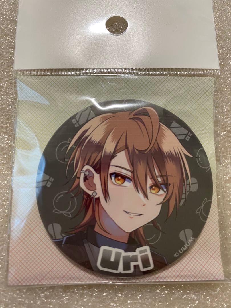 カラフルピーチ うり 缶バッジ 2025新ビジュ - メルカリ