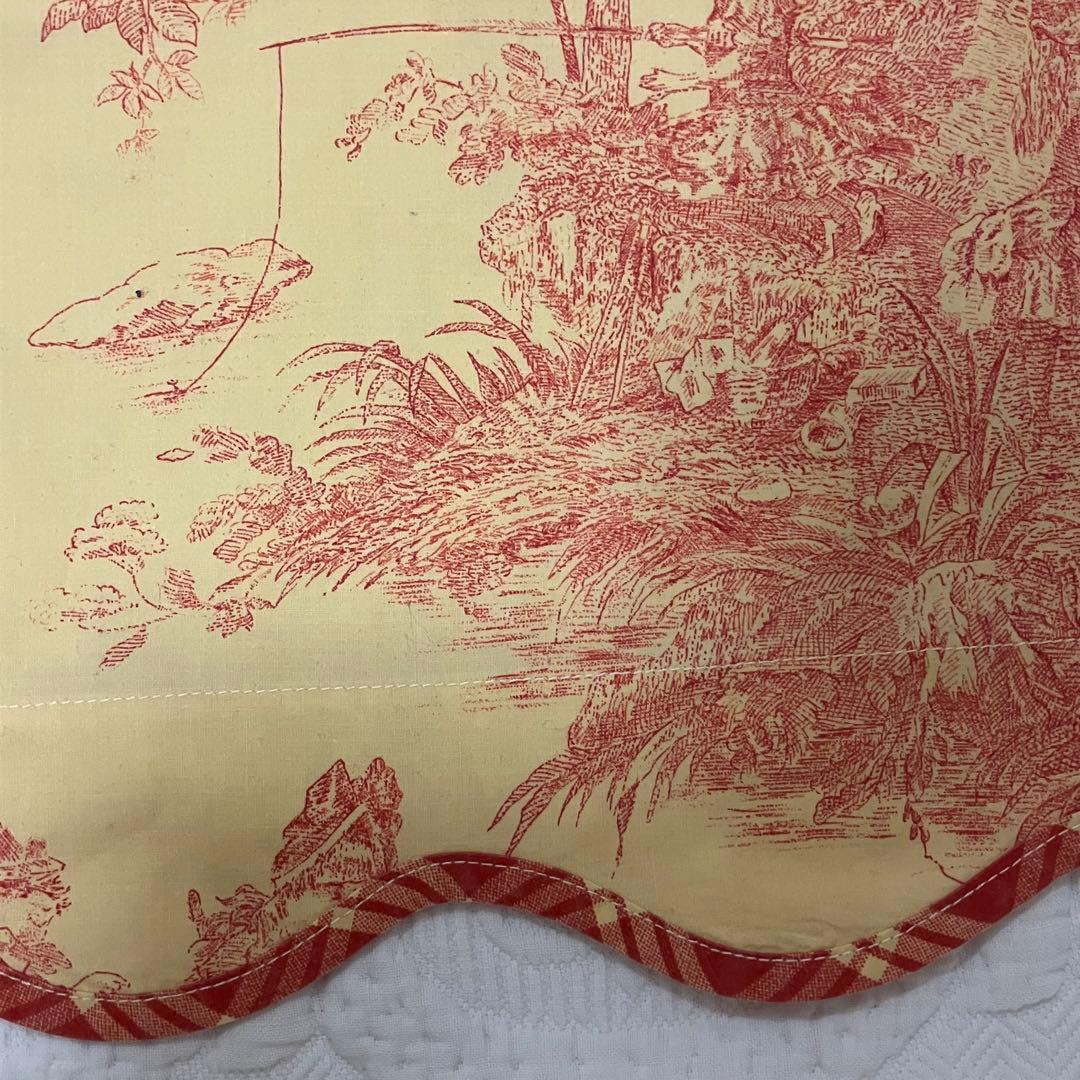 フランス　ヴィンテージ　トワル・ド・ジュイ クッションカバー クリーム色と赤