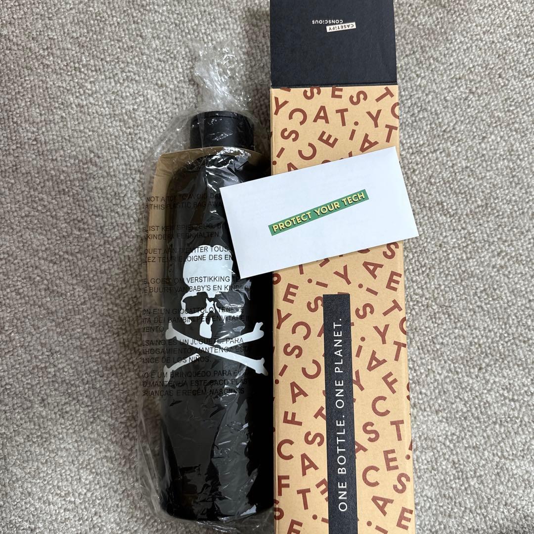 CASETiFY x mastermind WORLD water bottle