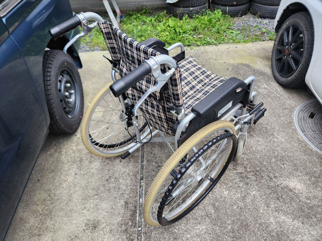 今だけ価格…介護用品！送迎用！自走用？介助用車椅子？～車いす～車イス