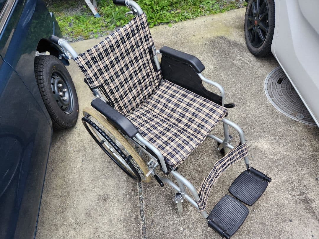 今だけ価格…介護用品！送迎用！自走用？介助用車椅子？～車いす～車イス