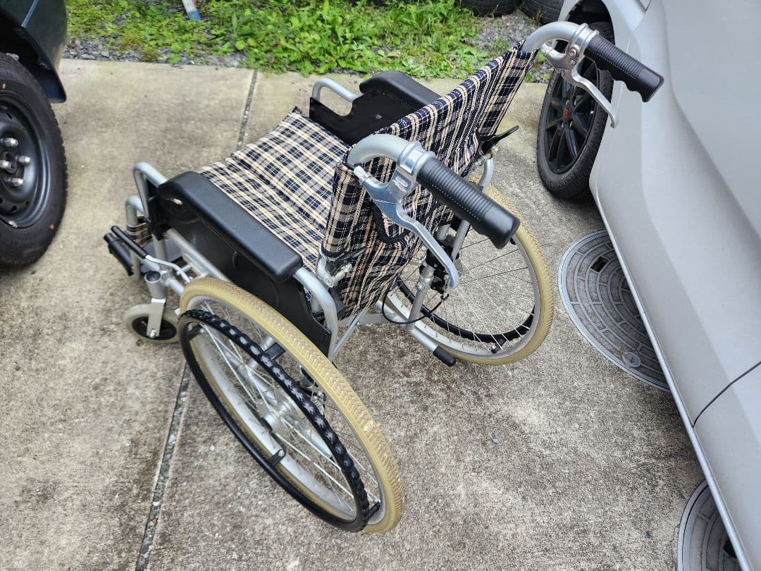 今だけ価格…介護用品！送迎用！自走用？介助用車椅子？～車いす～車イス