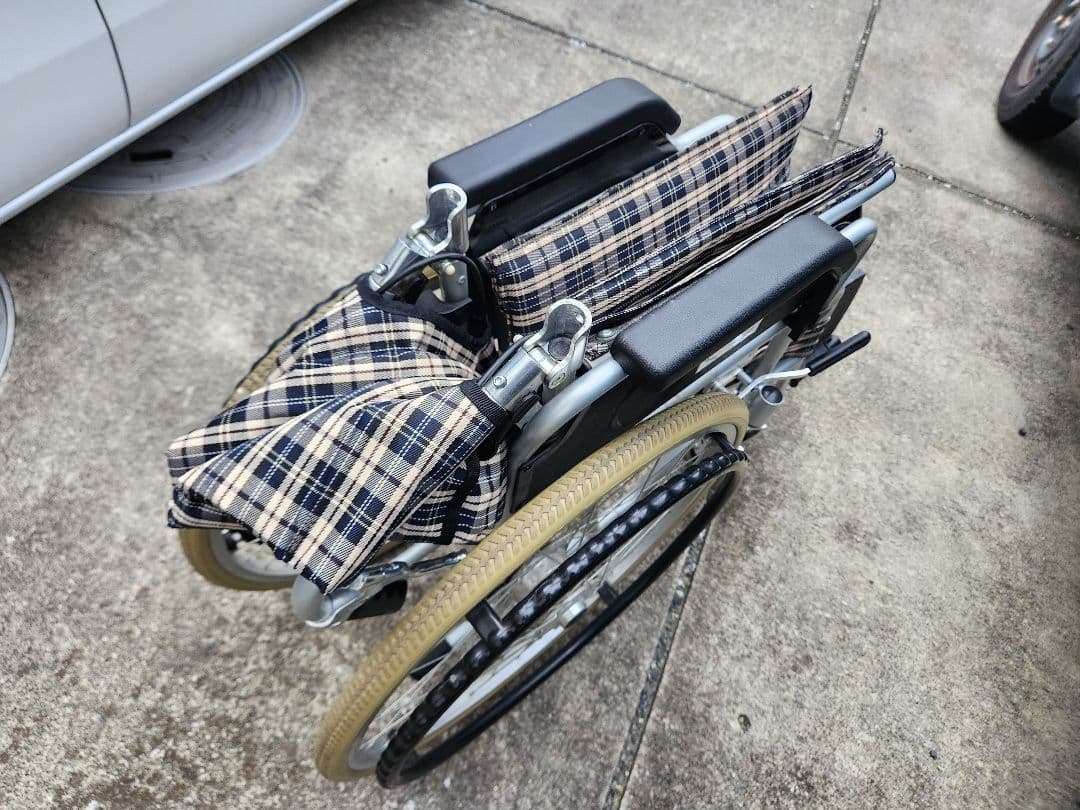 今だけ価格…介護用品！送迎用！自走用？介助用車椅子？～車いす～車イス