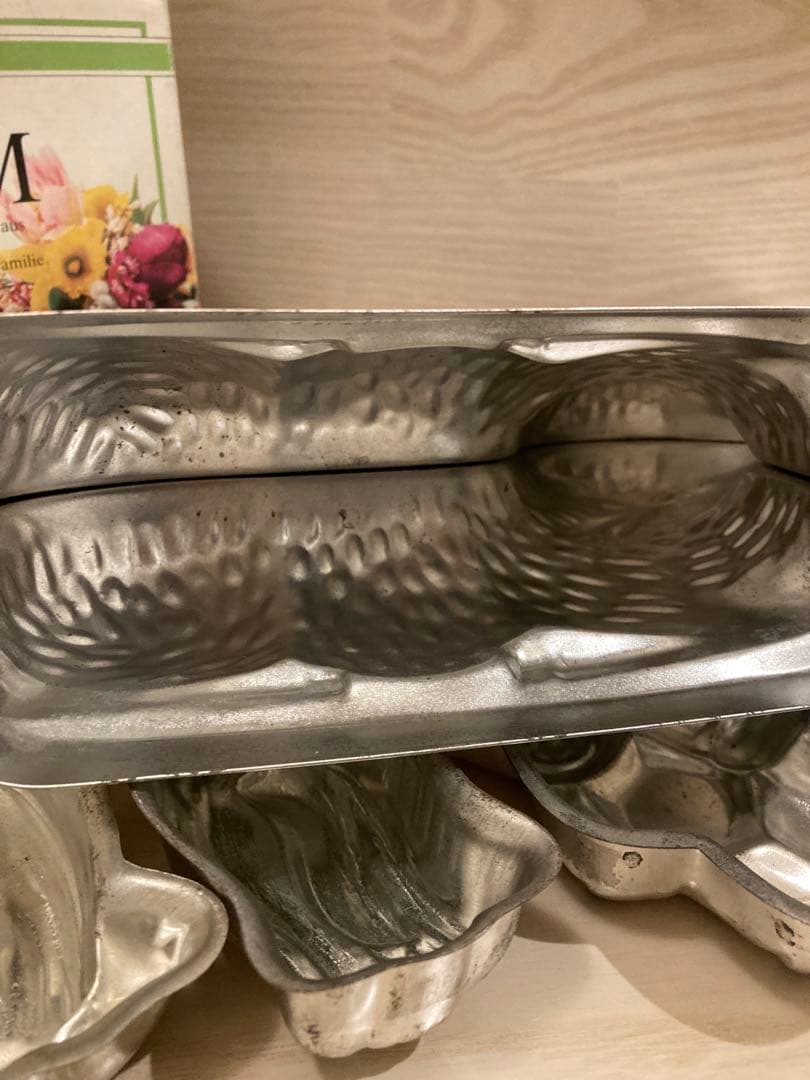 ケーキ型焼き型 テディベア 、ペンギン、イルカ　蚤の市 動物型抜き 4個セット