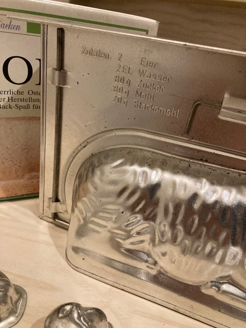 ケーキ型焼き型 テディベア 、ペンギン、イルカ　蚤の市 動物型抜き 4個セット