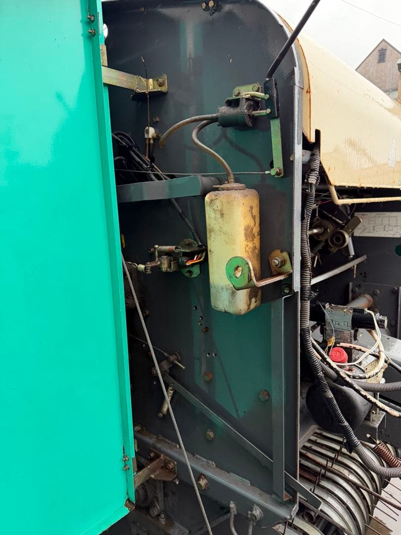 青森黒石市　 タカキタ ロールベーラ　RB1010 ジョイント付き　ラジコン付き