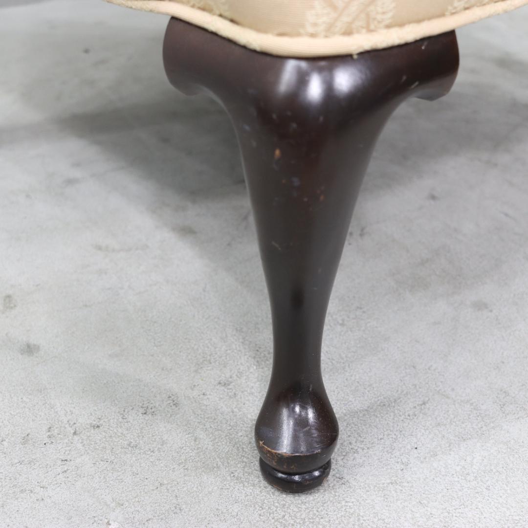 イーセンアーレン ウイングバックソファ オットマン アメリカ