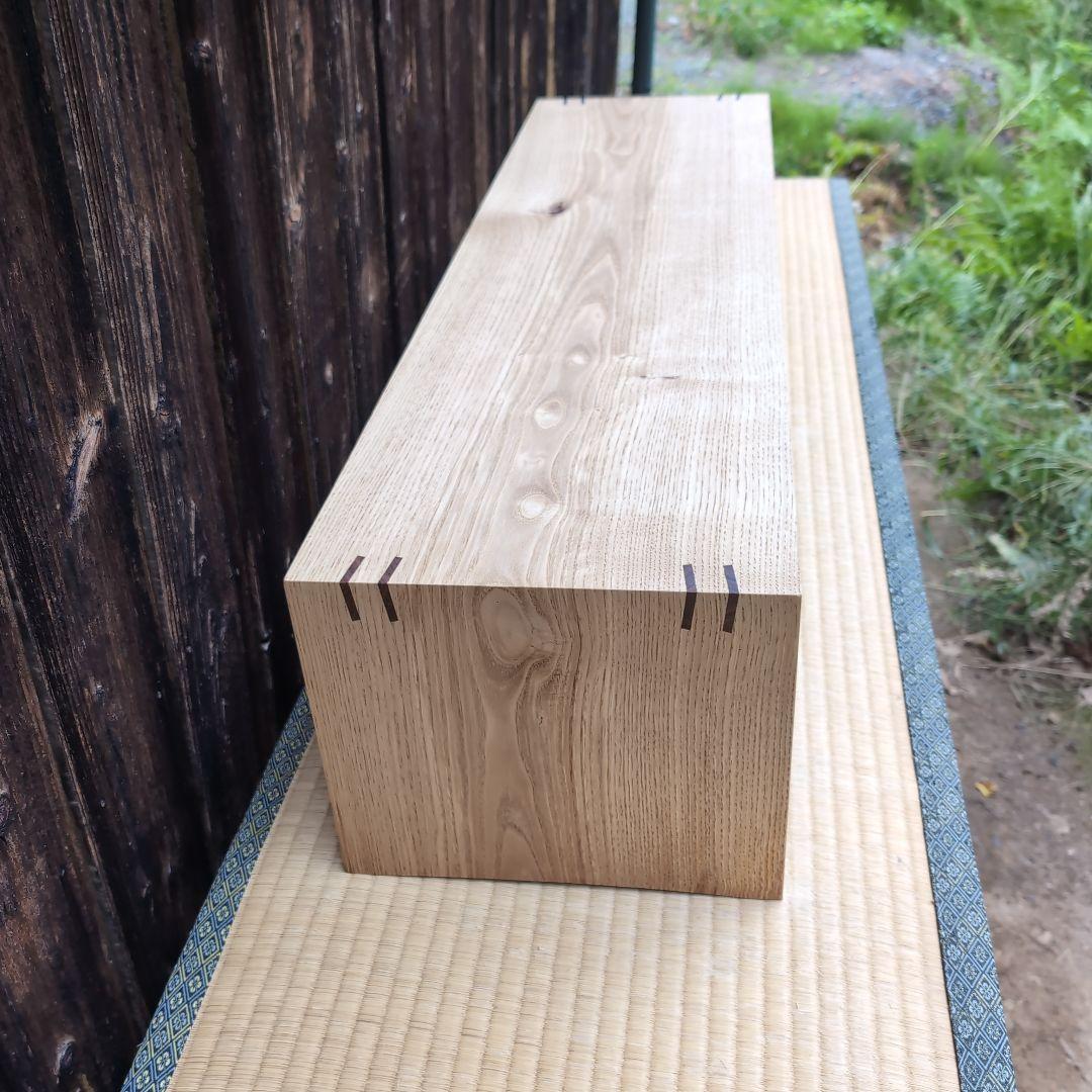 栗板のシンプルな置台　コの字　花台　什器　 無垢板の家具