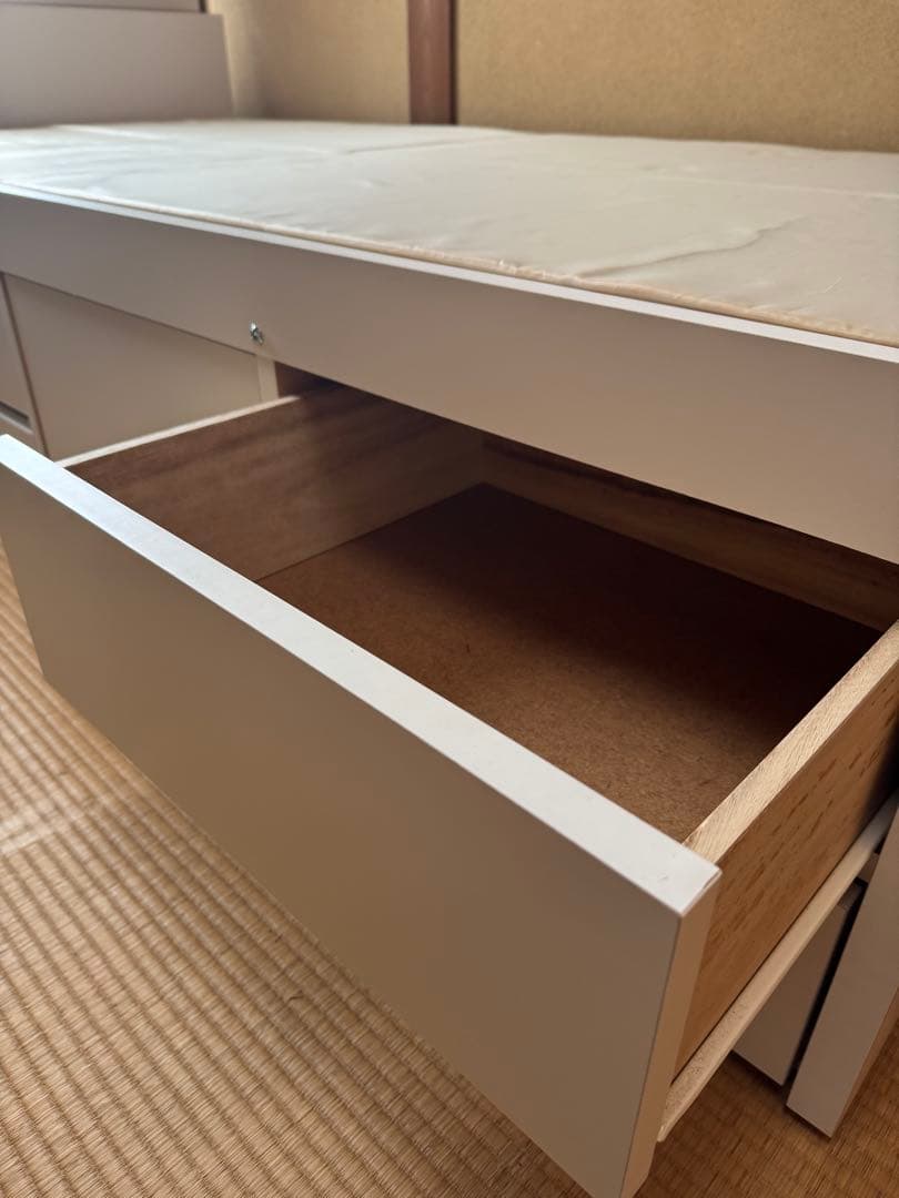 ホワイト シングルベッドフレーム 引き出し付き・直接引き渡し可能（東京・杉並区）