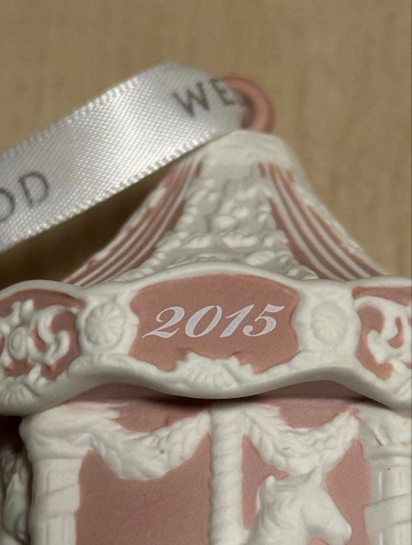 「値下げ終了」ウェッジウッドクリスマスオーナメントメリーゴーランドピンク2015