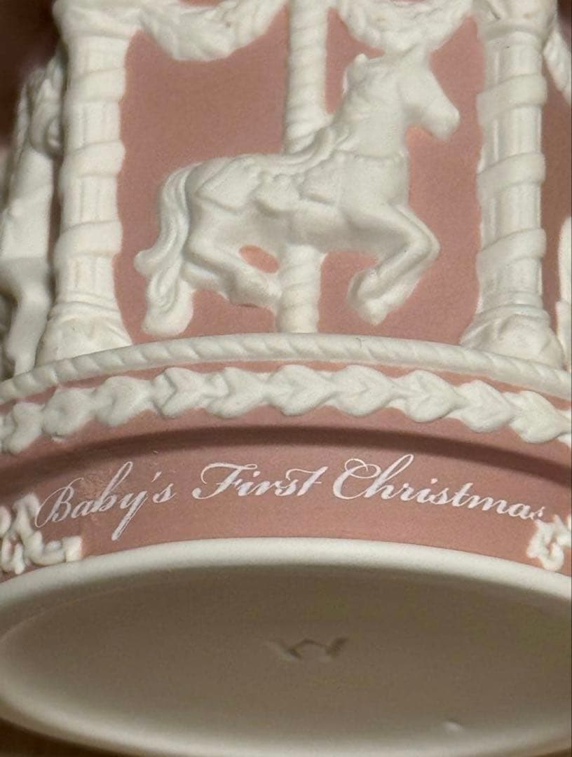 「値下げ終了」ウェッジウッドクリスマスオーナメントメリーゴーランドピンク2015