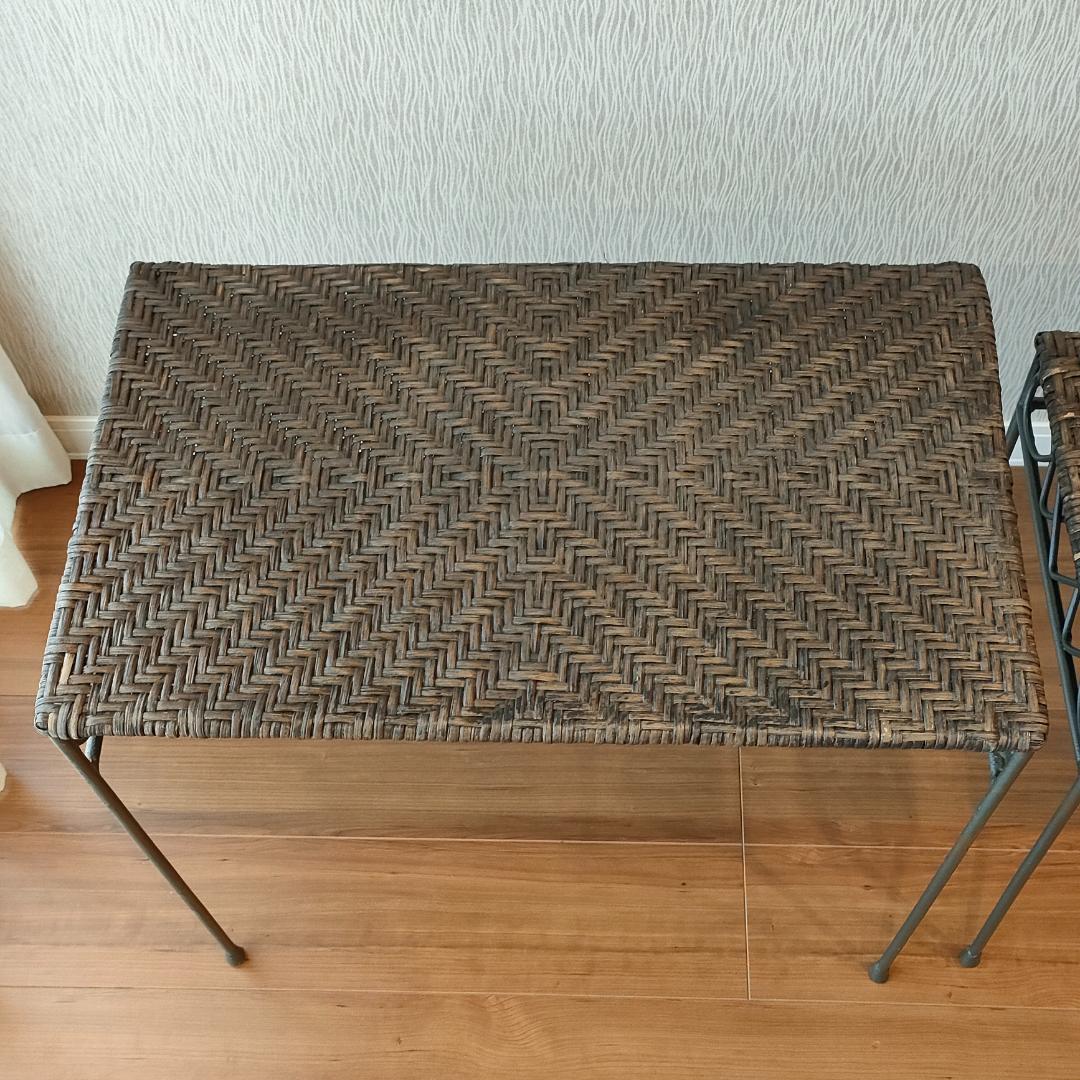 〈輸入〉ラタン　ネストテーブル　アイアンフレーム　サイドテーブル