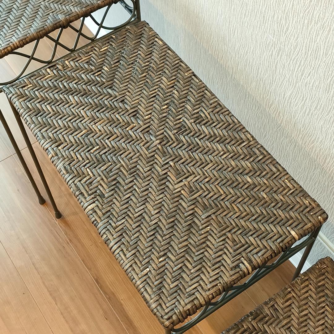 〈輸入〉ラタン　ネストテーブル　アイアンフレーム　サイドテーブル