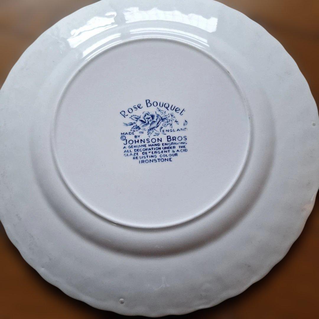 イギリス製 ジョンソンブラザーズ ローズブーケ青 プレート皿 - メルカリ