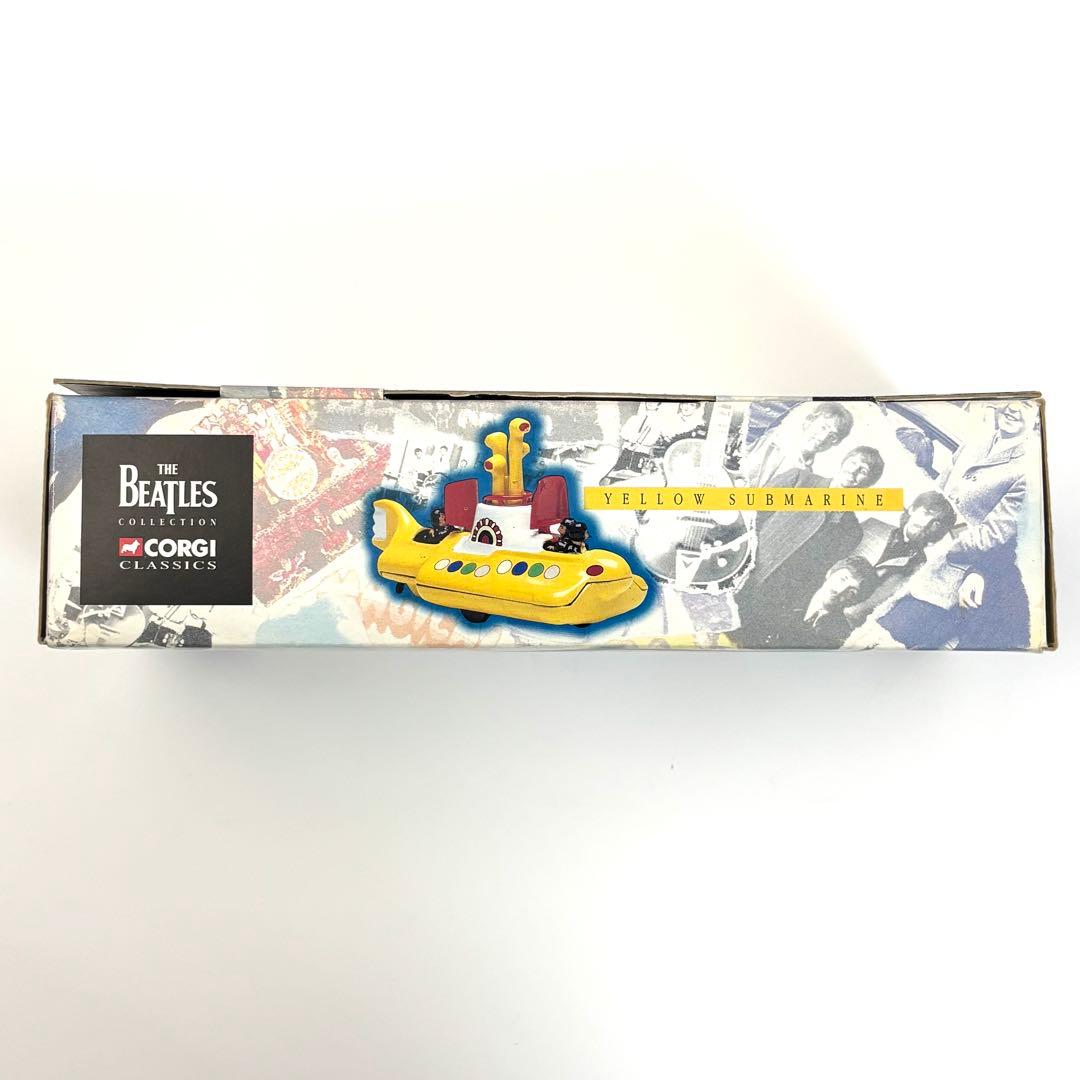 ミニカー The Beatles Yellow Submarine