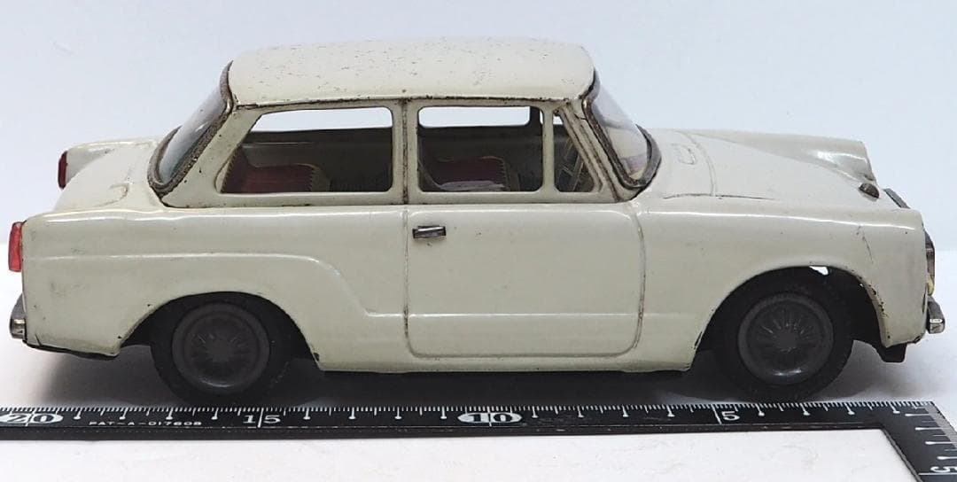 萬代屋【トヨタ パブリカ 白ホイルキャップ交換】ブリキtin toy car箱