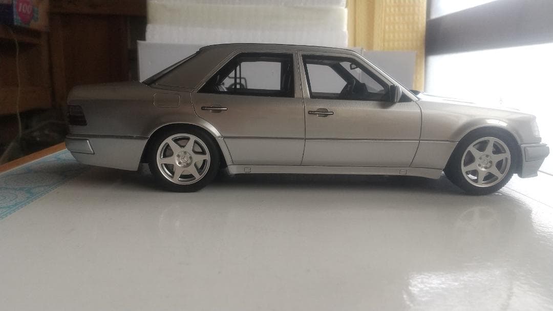 OTTO 1/18 メルセデスベンツE500 LIMITED ミニカー シルバー
