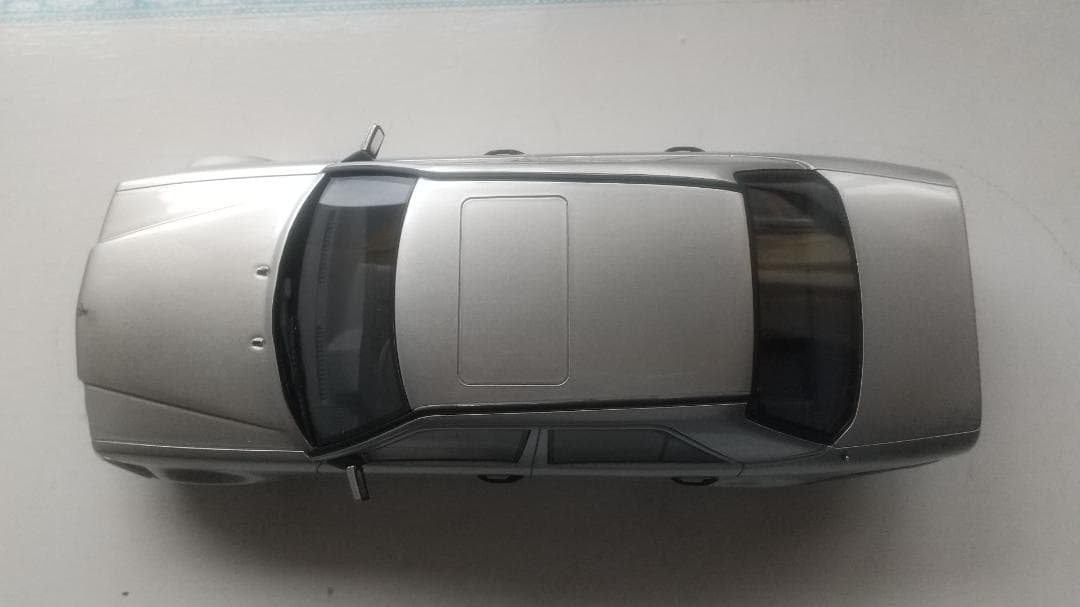 OTTO 1/18 メルセデスベンツE500 LIMITED ミニカー シルバー