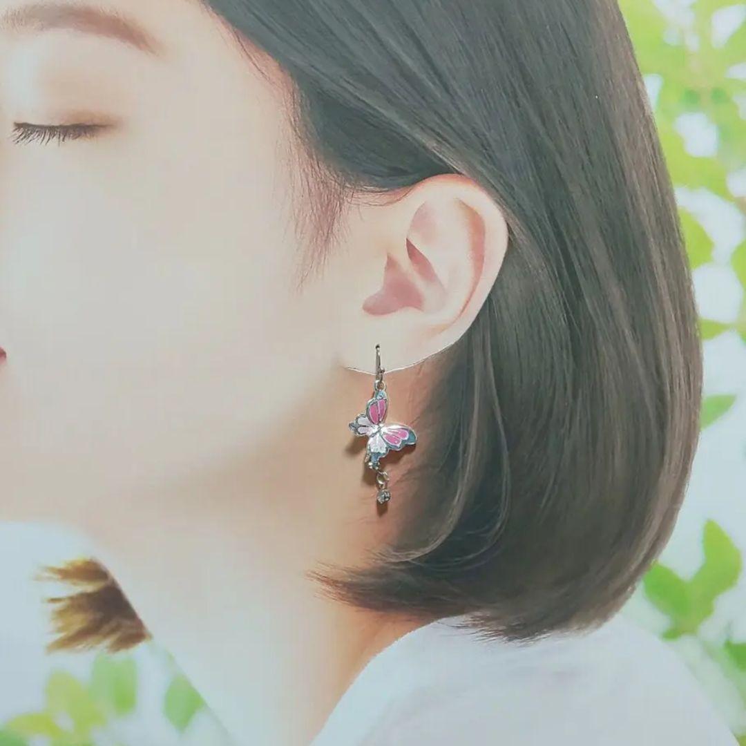 【663】蝶々のピアス／イヤリング