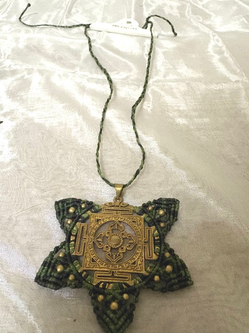 ハンドメイド 星形ペンダント ネックレス　希少