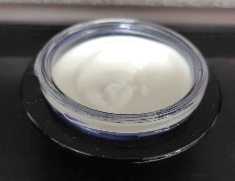 ゲラン　オーキデ アンペリアル ネック＆デコルテクリーム アンチエイジング