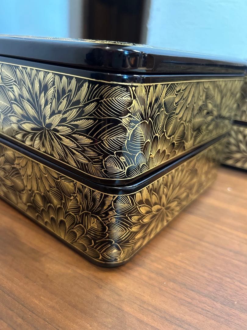 輪島塗　6.5寸\"2段重箱　菊彫り詰め沈金　長期保管品　2個セット