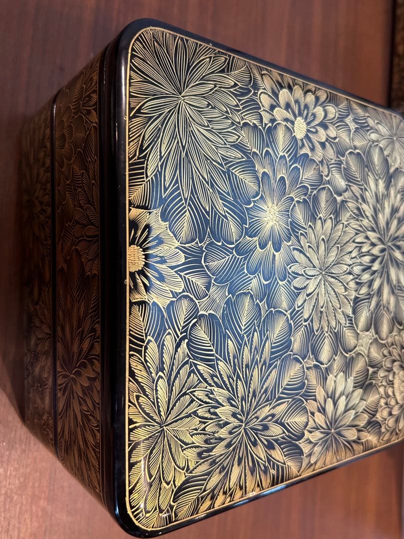 輪島塗　6.5寸\"2段重箱　菊彫り詰め沈金　長期保管品　2個セット