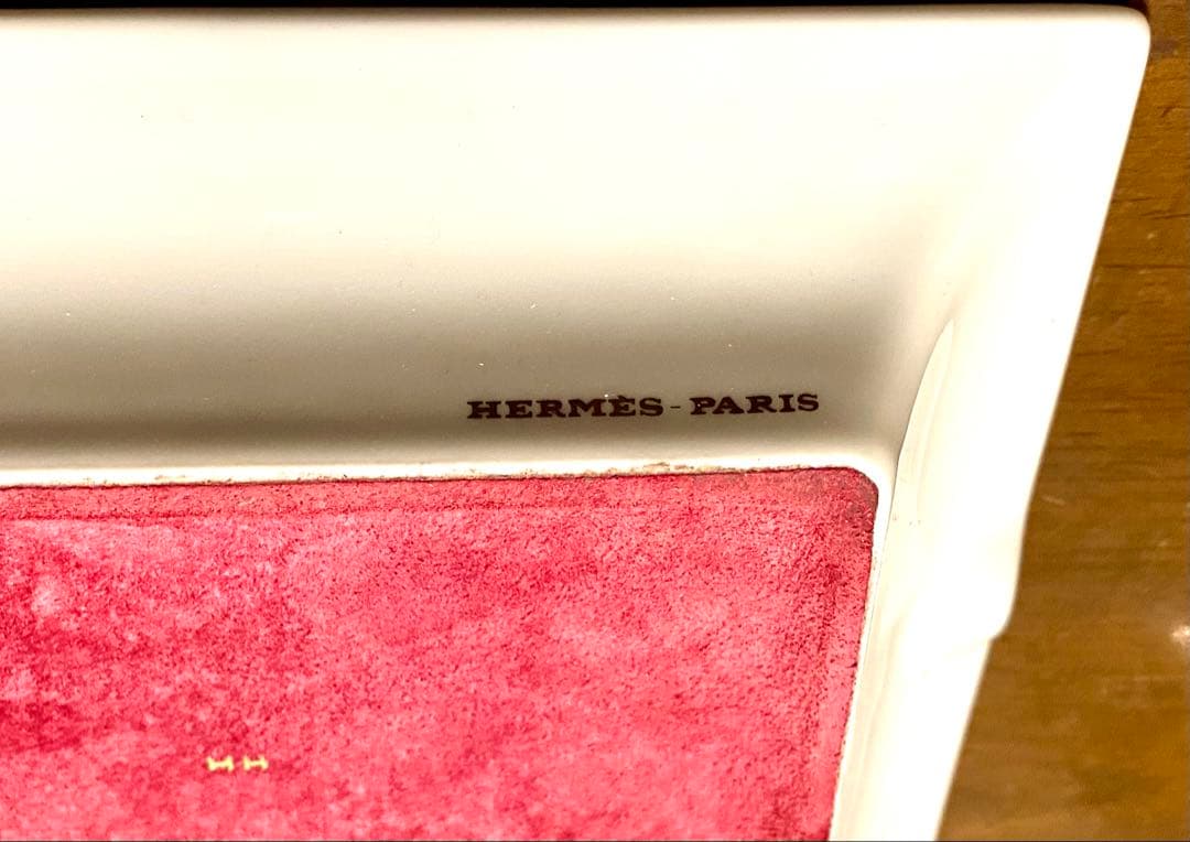 HERMES 陶器製馬柄アッシュトレイ